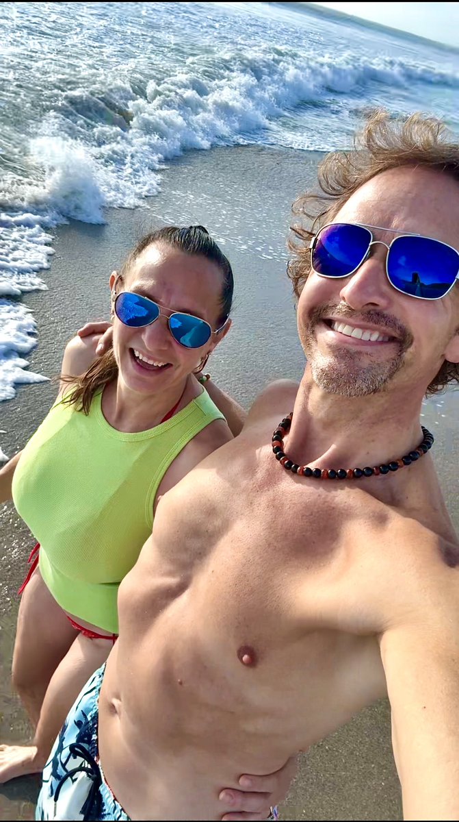 FenclWebDesign's tweet image. Sunday Funday at the Beach of Florida 
Namaste -Bret 💫✨🌟