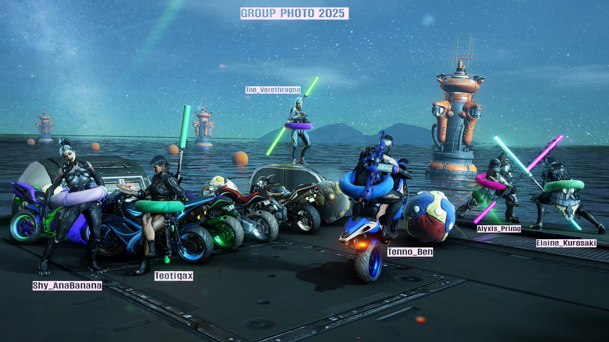 #Warframe #warframecaptura  
Dog Days Family Photo 🩵