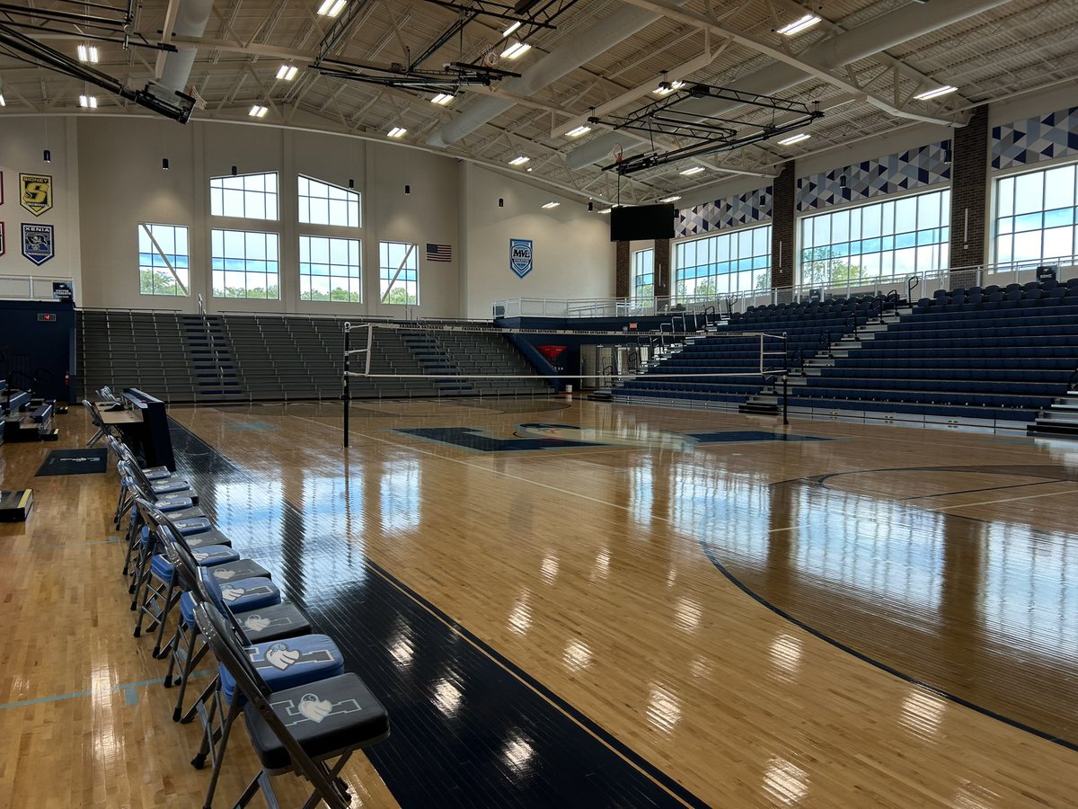 ParkerTesta's tweet image. While at Fairborn High School on Friday for the @altafiber Touchdown 7 Tailgate, our team got to tour the new Skyhawk Arena. 

Simply, incredible facilities. Thank you to @SkyhawksSports1 and @ADKAlexander for their hospitality! 

@whiotv @WHIORadio
