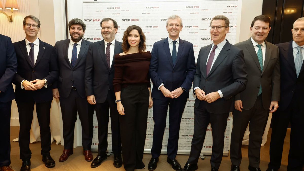 Éstos son los presidentes autonomicos del PPodrido.. Qué han aportado a sus comunidades?
Muerte,saqueo, privatizaciónes y por tanto dejar a la gente sin médico, salvo que tengas seguro privado...Lo pagarán en las urnas?