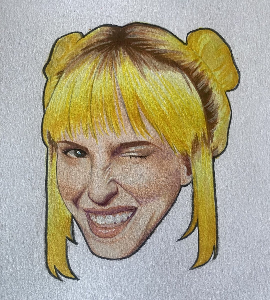 i levitate to my desk to draw when new hayley pics drop