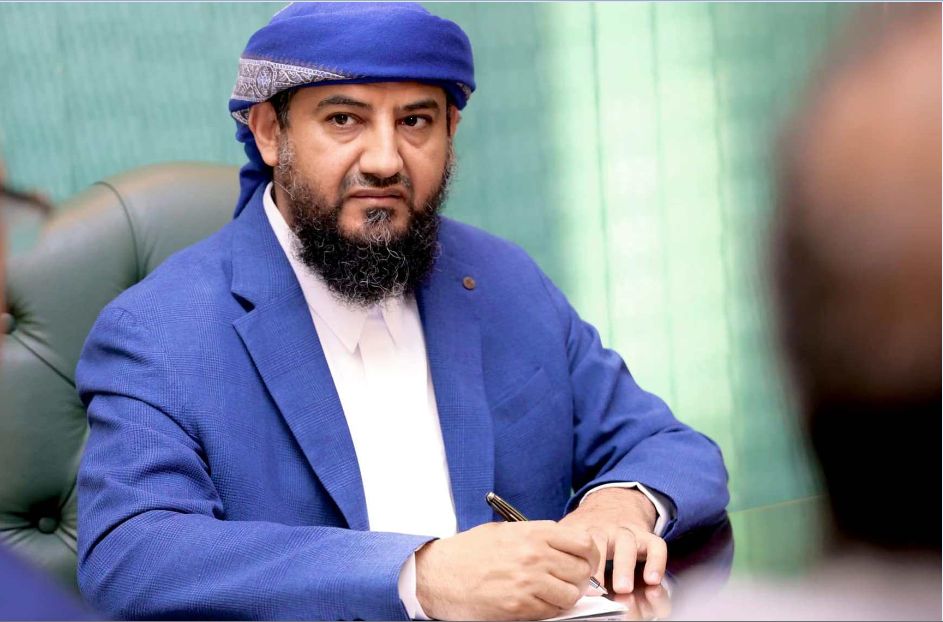 المحرمي: نرفض التهاون مع أي جهة تسعى لزعزعة الأمن أو التمرد على الدولة ولن نسمح بأي تمرد على التوجيهات وسنتعامل مع المخالفين بحزم وقوة

المحرمي: القانون سيطبق بحزم على كل من تسول له نفسه المساس بالأمن والاستقرار ونحذر من مغبة التورط في أي عمل يخل بالاستقرار في العاصمة