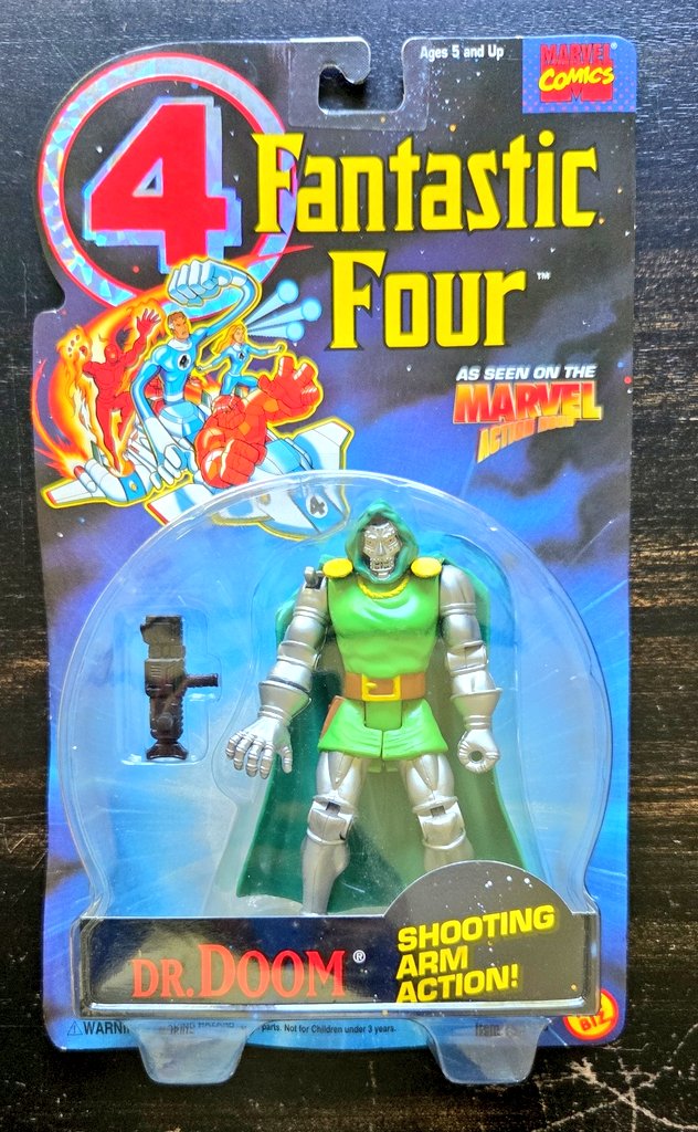 eric_flathers's tweet image. #CHC Recent Marvel pickups! Some real nice Hobgoblin covers! @ILikeWhatIBuy check out the beautiful clean retro Doom cardback. Absolutely phenomenal shape! 
#Hobgoblin #SpiderMan #FantasticFour #DrDoom