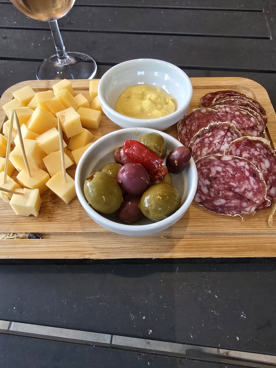 Lite nyttigt kvällssnacks så att man inte svälter ihjäl under natten...