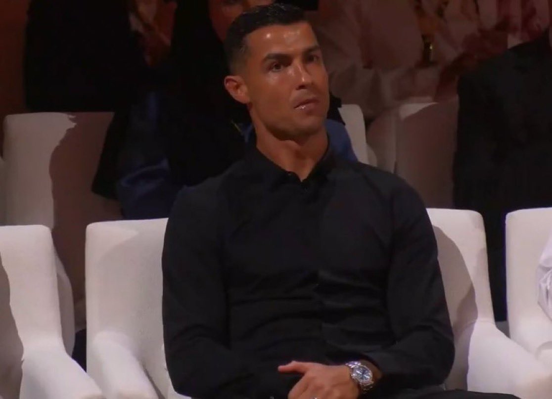 والله ياهو غارق بالهواجيس