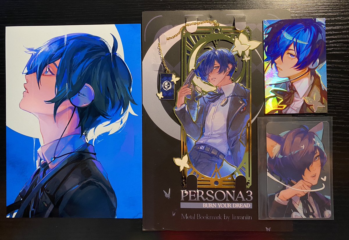 Teddie (Breadloaf) (@bunnymikaaa) on Twitter photo I finally took the P3 metal bookmark and photocard out from the plastic package and they’re SO beautiful 😭💙 the PCs, the bookmark, the print augh…..
Super happy I got to buy from <a href="/linvaniin/">✦ lin 連靖嵐 @ colossalcon east</a>’s booth yesterday 🥹 I finally took the P3 metal bookmark and photocard out from the plastic package and they’re SO beautiful 😭💙 the PCs, the bookmark, the print augh…..
Super happy I got to buy from <a href="/linvaniin/">✦ lin 連靖嵐 @ colossalcon east</a>’s booth yesterday 🥹