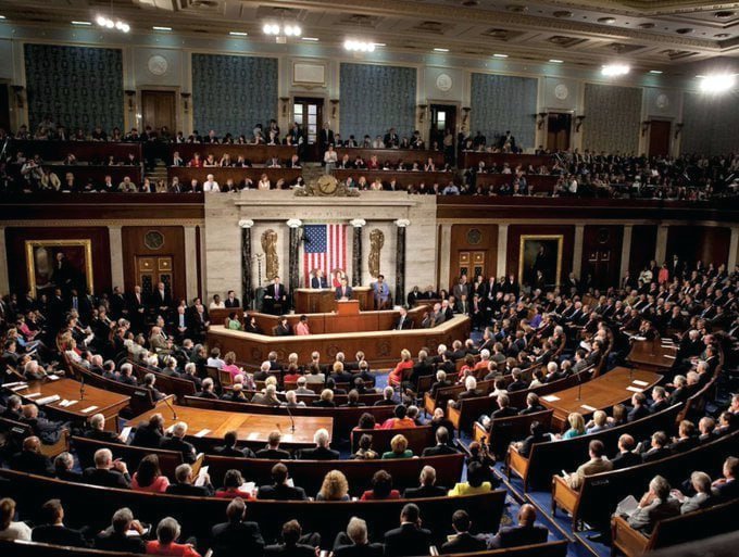 🚨BREAKING: Would you support a mandatory law requiring every House Member to work at least 5 days a week ?

YES or NO?