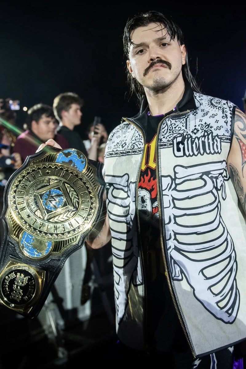 The handsomest champ in history!