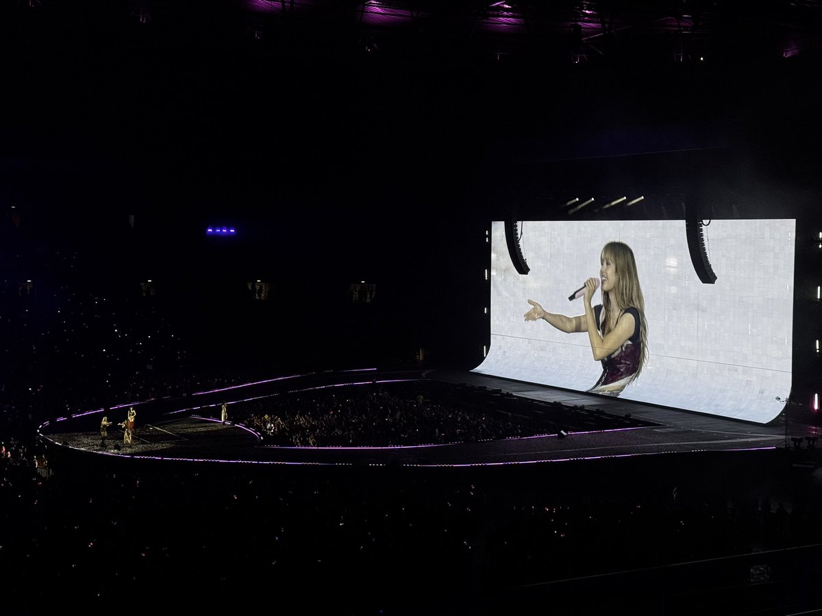 I’d just got home from working late at the studio when <a href="/LoukgolfLG/">student of the world</a> called to say he’s in a bar with someone quite well-known who would like to meet me. Called Lisa. Turns out she watches our videos. Anyway, she’d come to Slurp for dinner and met LG; the rest is history.