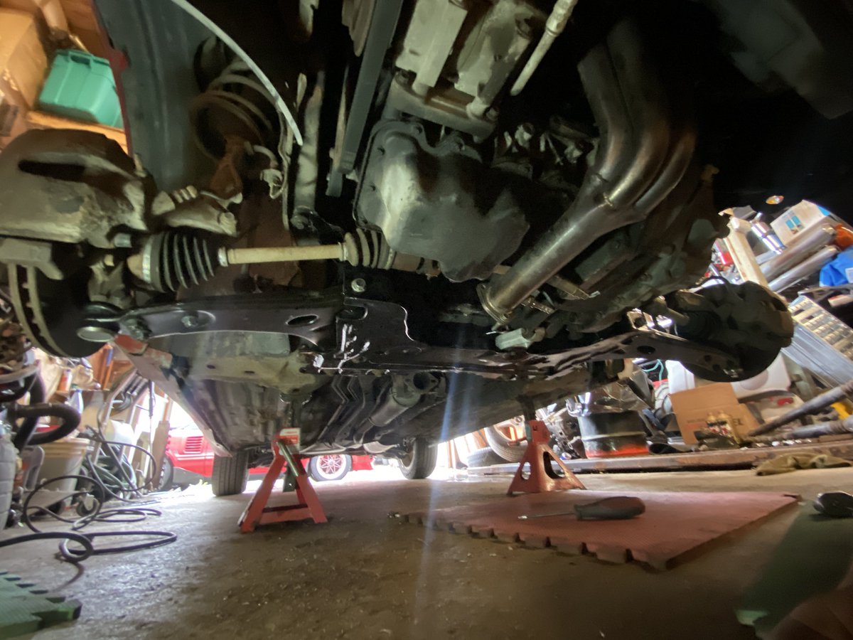 So! The svt got a refreshed subframe, new torque mount, sway bar bushings, control arms and ball joints.
Suprisingly the steering wheel is now centered lmao
The car feels so tighter too