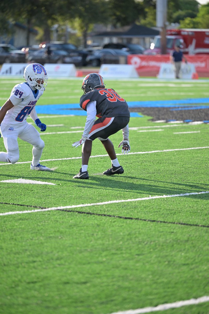 jaylen954's tweet image. Had some good reps at the @BrowardShowcase Piper vs. Peachtree (GA) game. I maintained tight coverage and kept the ball out of the WR&apos;s hands. #GameDayVibes #cornerback