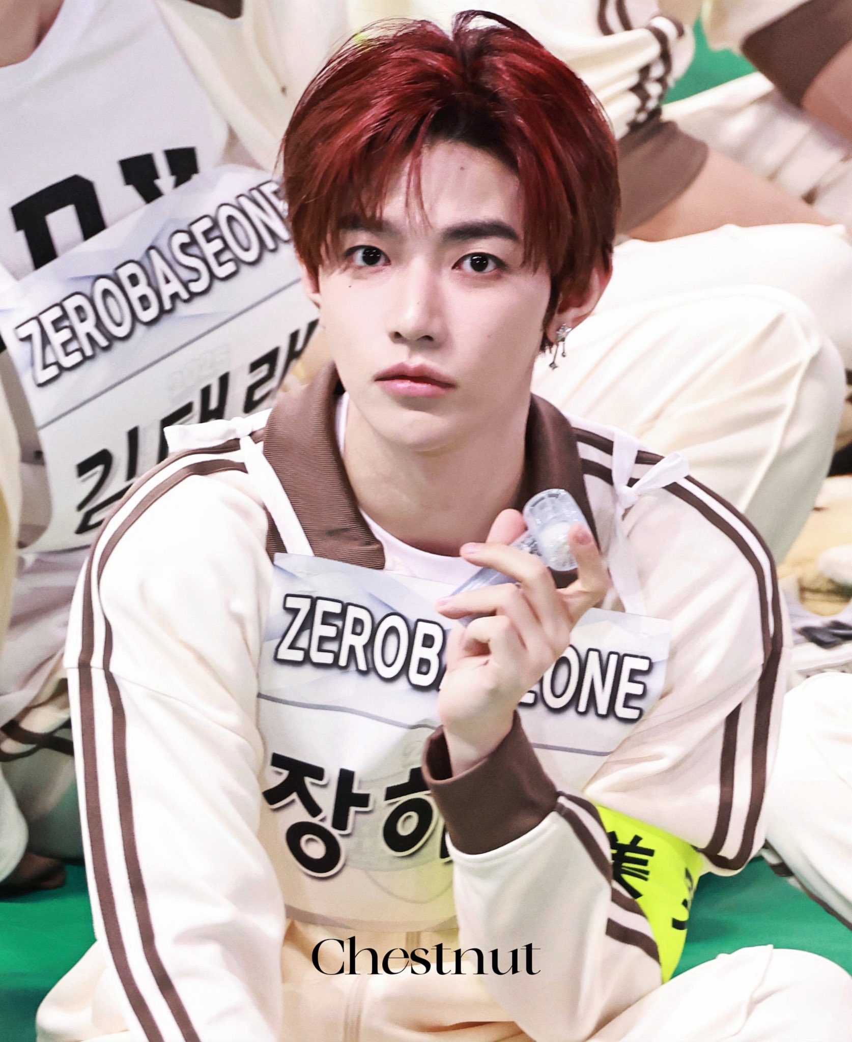 ジャンハオ着用　赤　長袖Tシャツ　ZEROBASEONE zhanghao 章昊 ジャンハオ着用 赤 長袖Tシャツ ZEROBASEONE zhanghao 章昊