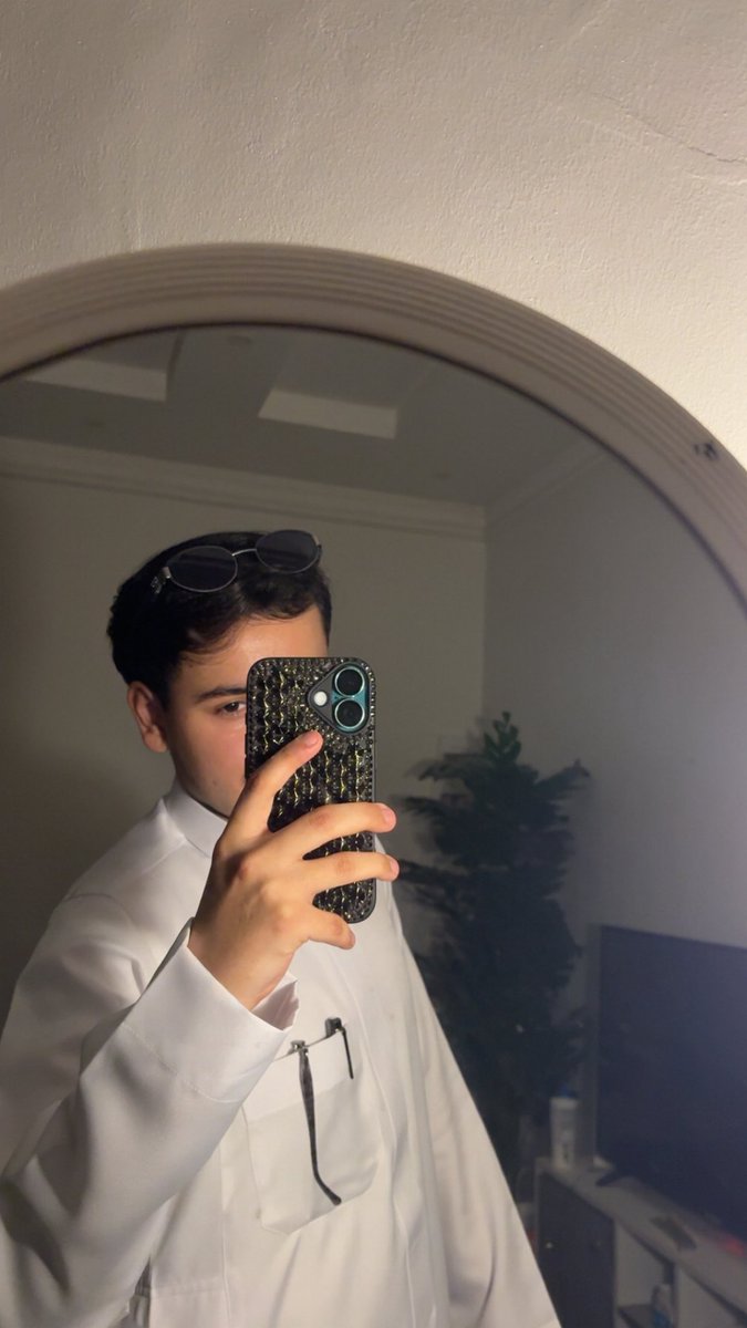 🎧 (@iamdamonddd) on Twitter photo 