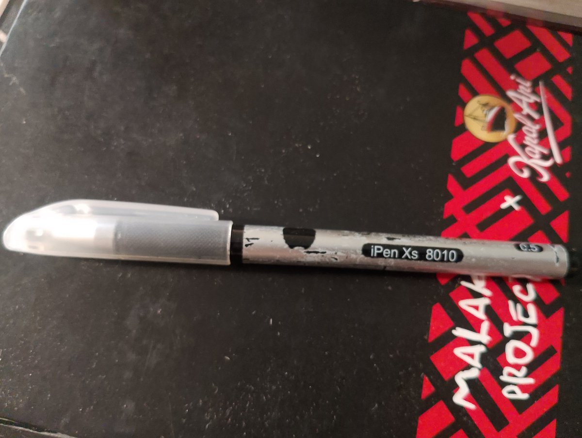 GM ☕

"Bahkan bolpoin yang kamu berikan pada saat itu pun, masih membawa kenangan yang indah buatku" ~yuki

Jangan lupa sarapan pakai nasi ygy, jangan pakai harapan 🤧