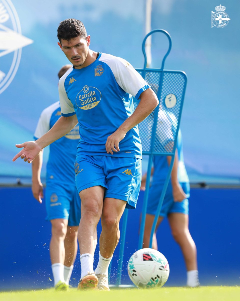 Gustoume moito <a href="/5MiguelLoureiro/">Miguel Loureiro</a>.

- No campo: pundonor, entrega, loita, deportivismo.
- Na zona mixta: rolda de prensa íntegra en galego.

Inauguro barco. #UnDeNós