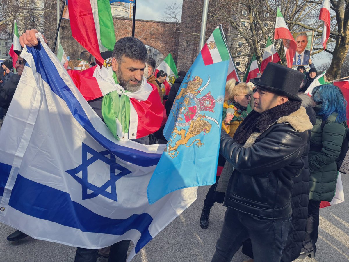 Saeedfranky1717q (@saeedfranky2015) on Twitter photo با کمال افتخار از اسرائیل حمایت میکنیم
به کوری چشم تو بیناموس <a href="/Khamenei_fa/">KHAMENEI.IR | فارسی 🇮🇷</a>
#همكارى_ملى با کمال افتخار از اسرائیل حمایت میکنیم
به کوری چشم تو بیناموس <a href="/Khamenei_fa/">KHAMENEI.IR | فارسی 🇮🇷</a>
#همكارى_ملى