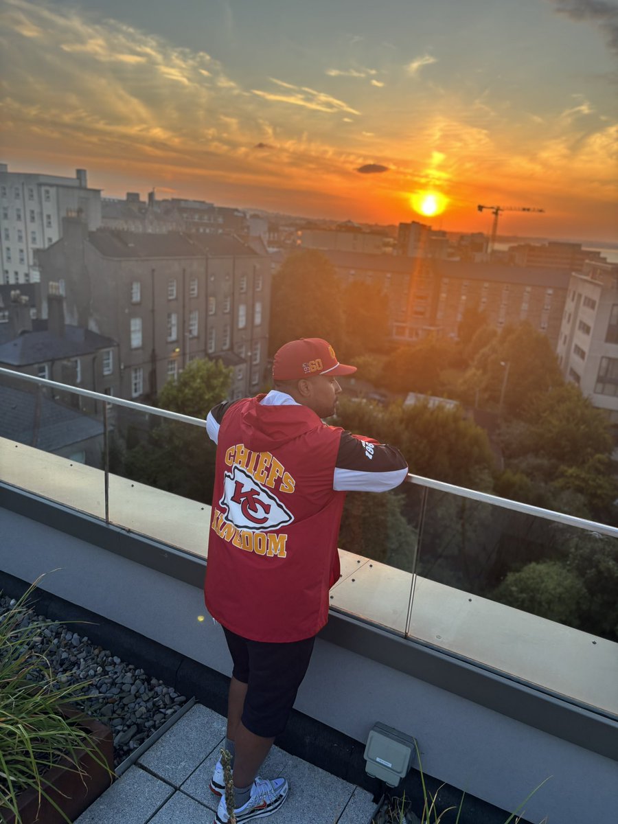 Our final full day in Ireland. I must say it truly has been a trip to remember. This was both my wife and I, along with <a href="/RJCollins07/">Robert (RJ) Collins Jr</a> first time to Europe. Ireland truly is a gem with amazing history, a melting pot of culture and gracious people. Til next time! ✌🏾🇮🇪