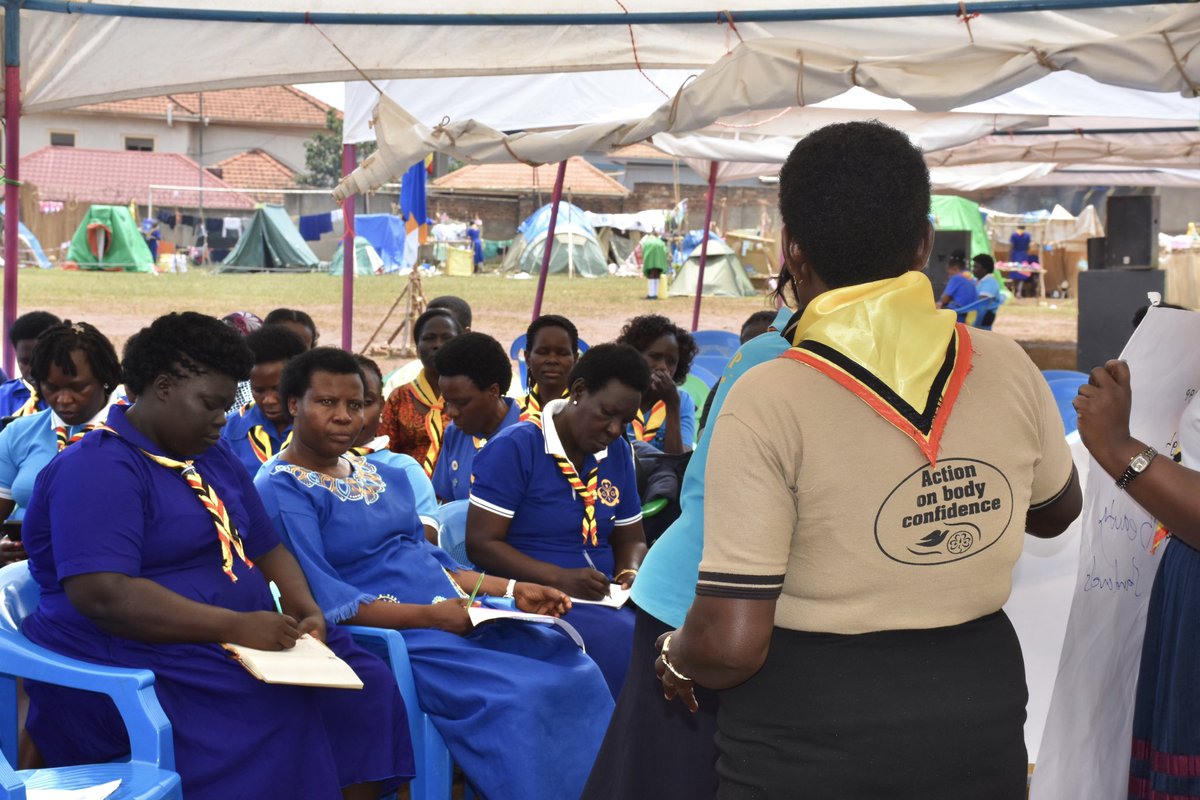 UgGirlGuides's tweet photo. Today’s session with Guide leaders explored beauty standards & their impact on self-image and confidence. Through open dialogue & reflection, we challenged societal norms, embraced diverse definitions of beauty, & encouraged self-acceptance at every age.
#FreeBeingMe https://t.co/8gHwmcdfKH