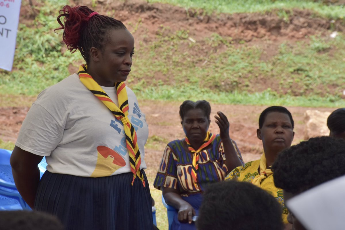 UgGirlGuides's tweet photo. Today’s session with Guide leaders explored beauty standards & their impact on self-image and confidence. Through open dialogue & reflection, we challenged societal norms, embraced diverse definitions of beauty, & encouraged self-acceptance at every age.
#FreeBeingMe https://t.co/8gHwmcdfKH