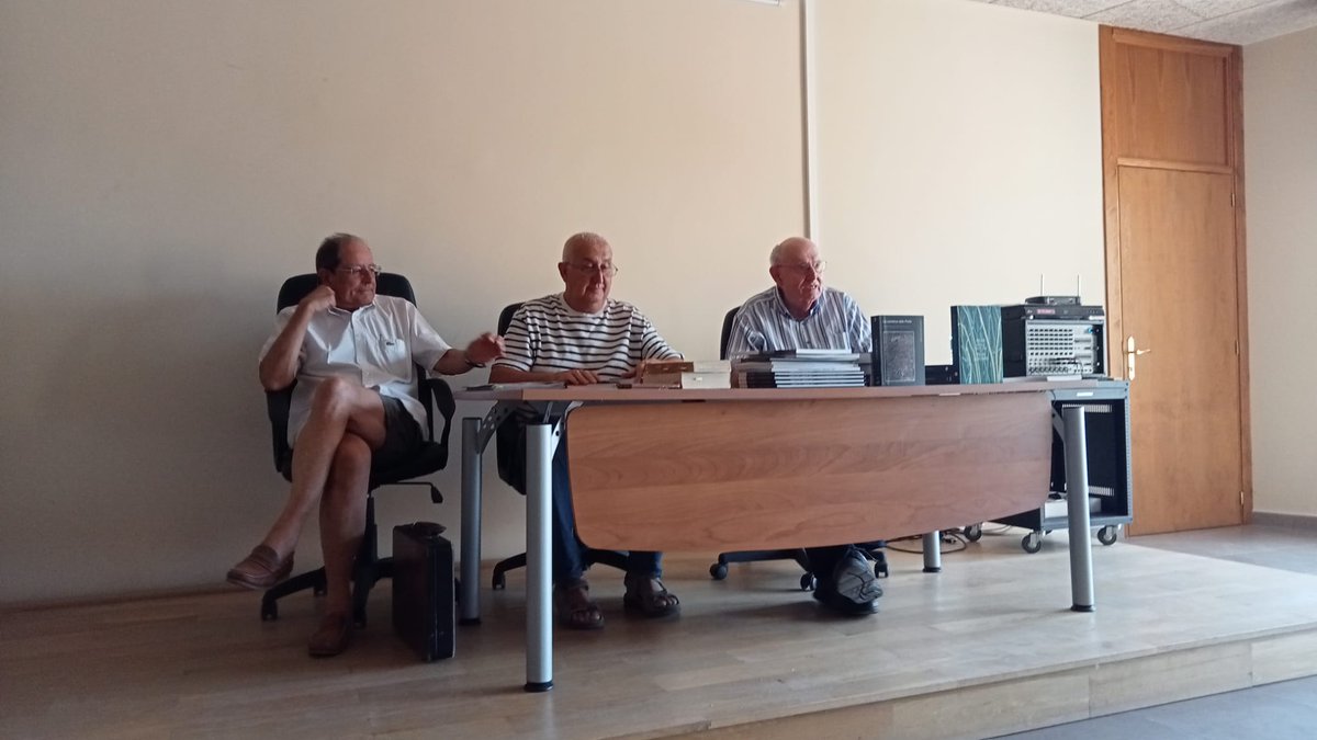 Excel·lents presentacions, avui, a SORITA de la participació dels "internacionals" als Ports durant la Guerra Civil i del llibre LA COMARCA DELS PORTS.