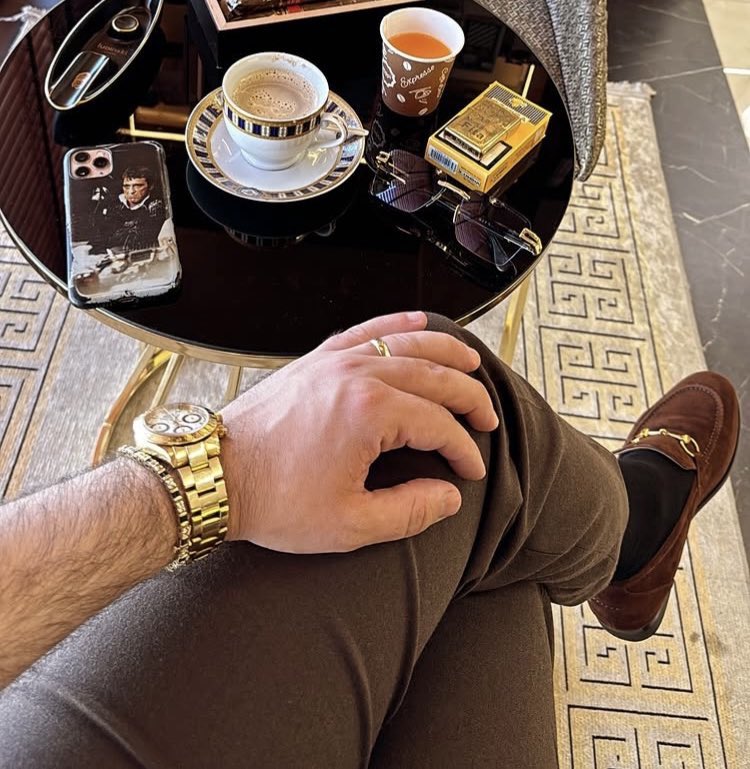 Ќе те вртам 360 степени маче колаче ќе те носам на едно место господ има да го видиш