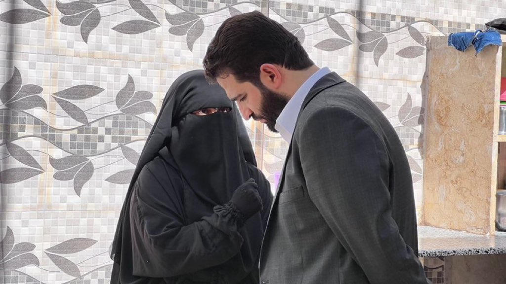 اقسم باالله مهما حاول  أعداء الدين والوطن والانسانيه  تشويه حكومتنا  يرجع الوقع يقوال أننا أهل خلق عظيم هاد هو المعدن الغالي. أنا الرخيص بعتوهم لايران وروسيا