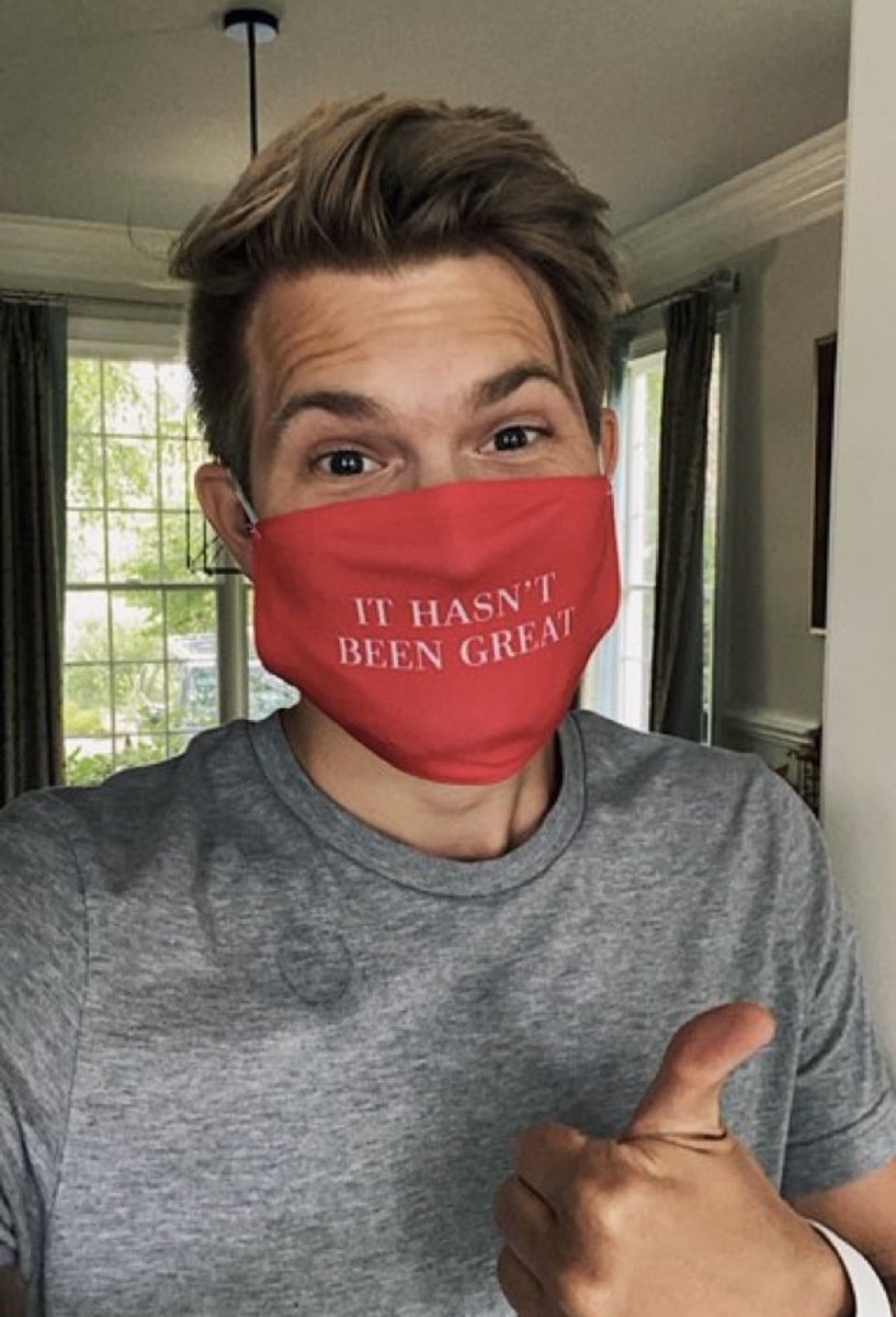 mattvanswol's tweet image. This is me as a liberal in 2020. 

This is me as a conservative in 2025. 

What do you notice?