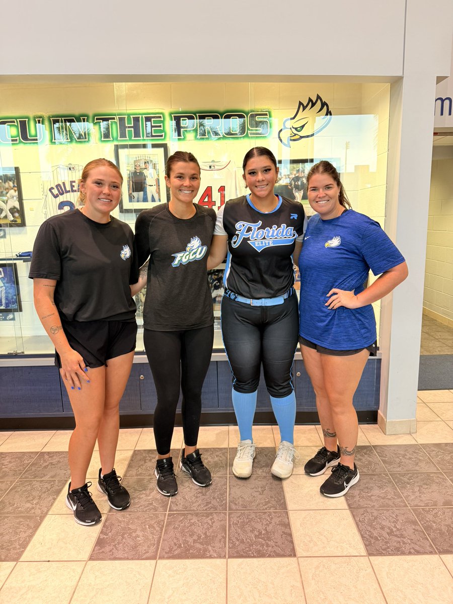 haileyperez2026's tweet photo. Got the opportunity to attend the @FGCU_Softball camp yesterday. Unfortunately the weather wasn’t in our favor, but we got the chance to sit down with the coaches and players and talk about the amazing program they have. @FLEliteChamp @LindsayFico @courtneygettins @DevynFlaherty https://t.co/58jRP3gvq3