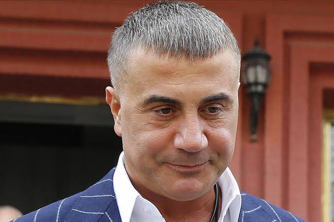 Sedat Peker’in avukatının Minguzzi davasını devralmasının ardından, Ahmet Minguzzi’yi öldürenlerin aileleri tüm sosyal medya hesaplarını kapattı.