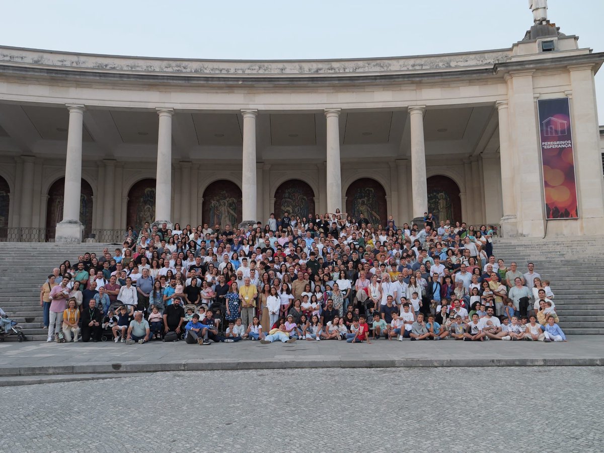 La Archidiócesis de Toledo ha concluido con gran júbilo el XX Encuentro de Familias de la Diócesis de Toledo en Fatima, bajo el lema “La Familia, Esperanza para nuestro mundo”.