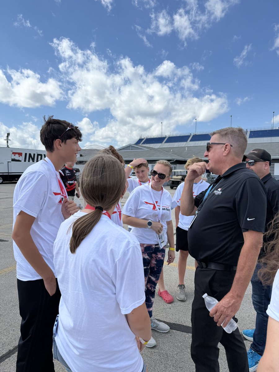Shoutout to Michael Young with <a href="/IndyCarRadio/">INDYCAR Radio</a> for giving our group an insider’s look at the race day energy! 🎙️🔥
<a href="/milwaukeemile23/">MilwaukeeMile</a> <a href="/IndyCar/">NTT INDYCAR SERIES</a>