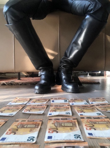 I just received RTGAME SETTLED from CashSissy @frankacdslet #Roosendaal via Throne. Thank you! throne.com/maskedmasterbe #Wishlist #Throne