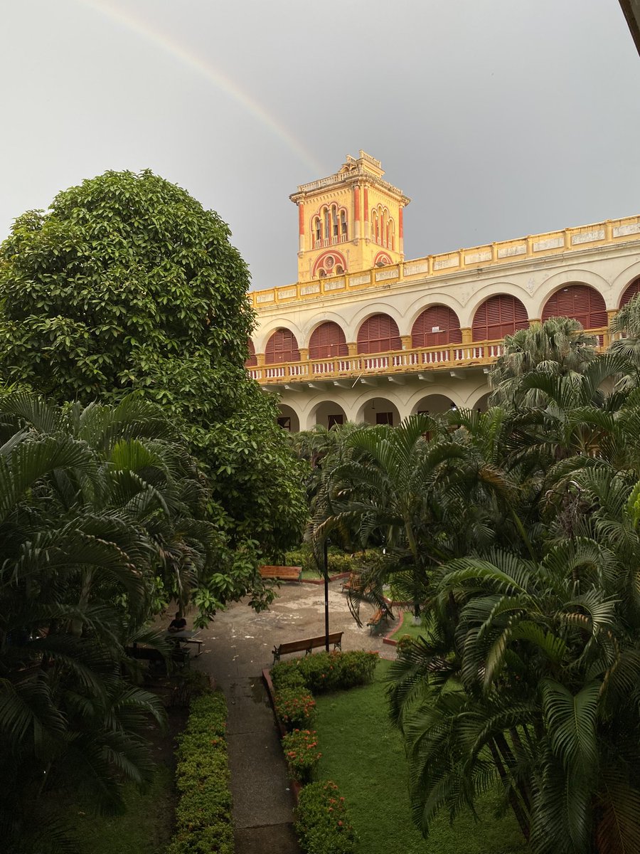 Terminé mi primer semestre en la <a href="/Maestria_DPenal/">Maestría y Especialización en Derecho Penal</a> . Un camino lleno de aprendizajes, emociones y sueños que apenas comienza.
Gracias al coordinador <a href="/kikedelr/">Enrique Del Rio González</a> y al cuerpo docente por su calidad y compromiso. 
Un próximo semestre prometedor… ¡lo mejor está por venir!