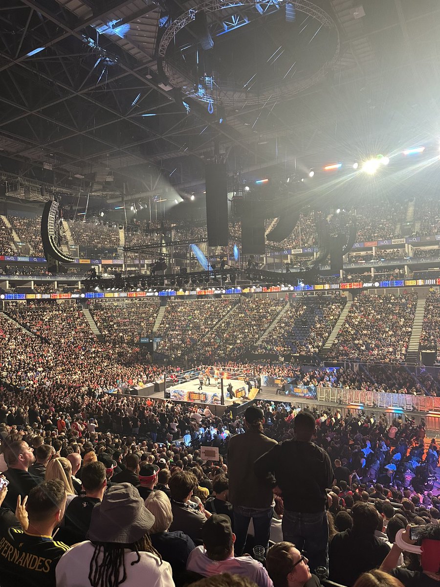 Stevie Wonder could ref this match better than this Ref. Counted atleast 3 different DQ’s here.

MJF should be champ 😂

#AEWForbiddenDoor