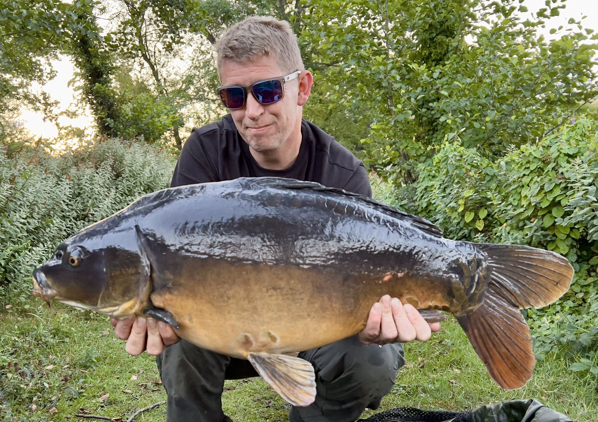 chad__west's tweet photo. Another one from my recent trip to the @yateleypadslake  @banktackle @carpcompanyuk1 #ukcarpfishing #banktackle #carpcompany #carplife https://t.co/G1GpQT5nmI