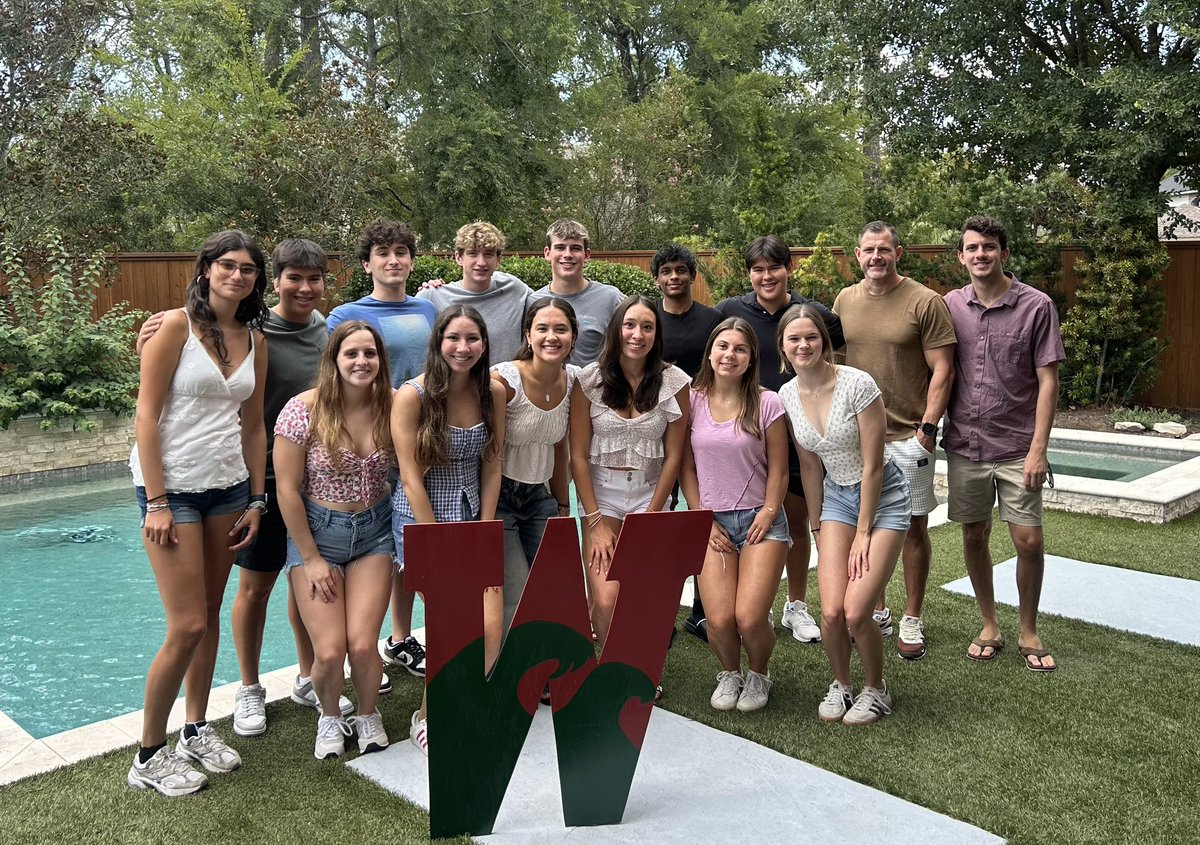 🥳2025-2026 Highlander 🏊🏼‍♀️ Swim &amp; Dive 💦 Senior BBQ 🍗  Great group of senior leaders ready to serve‼️ #fortheW GBW🌲