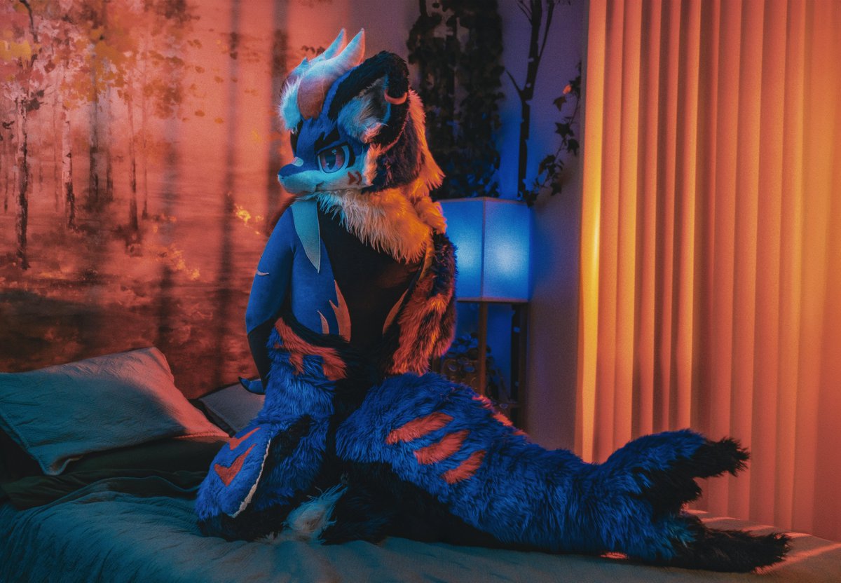 The fur comes off at night~ 💦
📸:<a href="/ChatahSpots/">ＭＩＧＯ💢⃤•ミーゴ•미고</a>