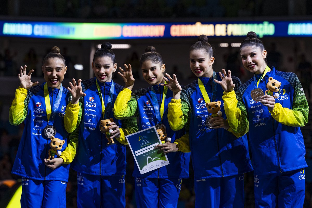 Parece replay, mas não é! 🥹
O Brasil 🇧🇷 acaba de garantir sua SEGUNDA MEDALHA MUNDIAL SEGUIDA! Mais uma medalha de prata 🥈, agora na final de arcos e bolas! QUE MOMENTO! 🤌🏼

Pra ficar escrito na HISTÓRIA! 

📷 Melogym/CBG