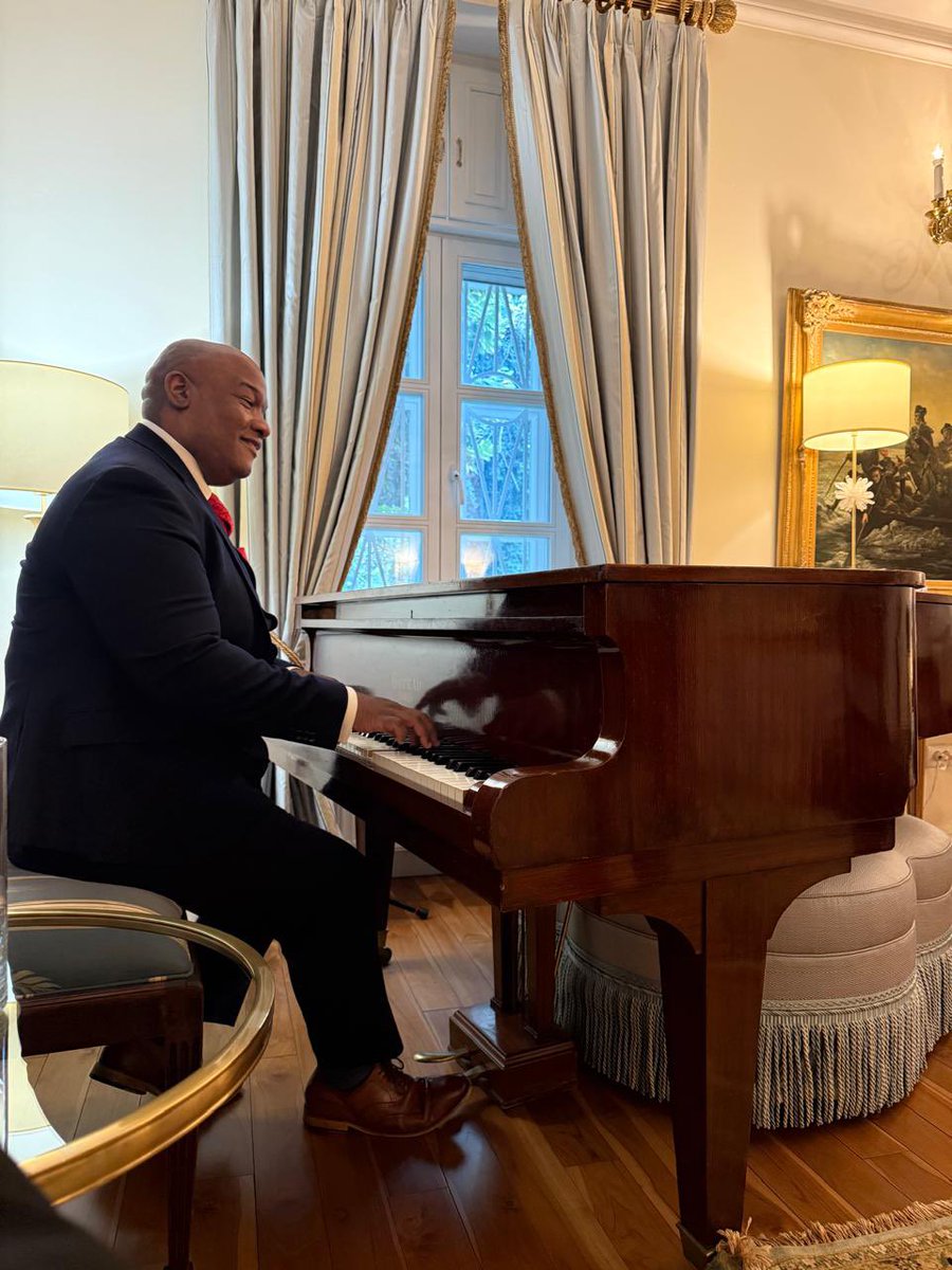 Today, on Ukraine's Independence Day, Mark Burns and I are at the piano at a reception at the U.S. Ambassador's residence
