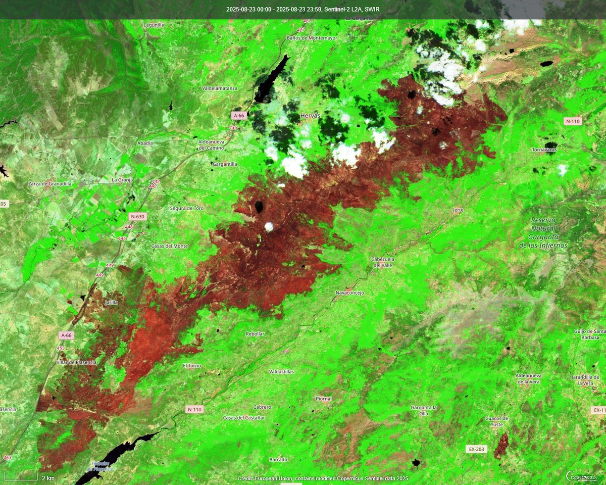 Controlado el incendio #IFJarilla con una estimación de 17.355ha, y según #EFFIS 21.345,83ha.

Imagen satélite #Sentinel2 del incendio, ayer 23 de agosto de 2025.

storymaps.arcgis.com/stories/2c6e76…