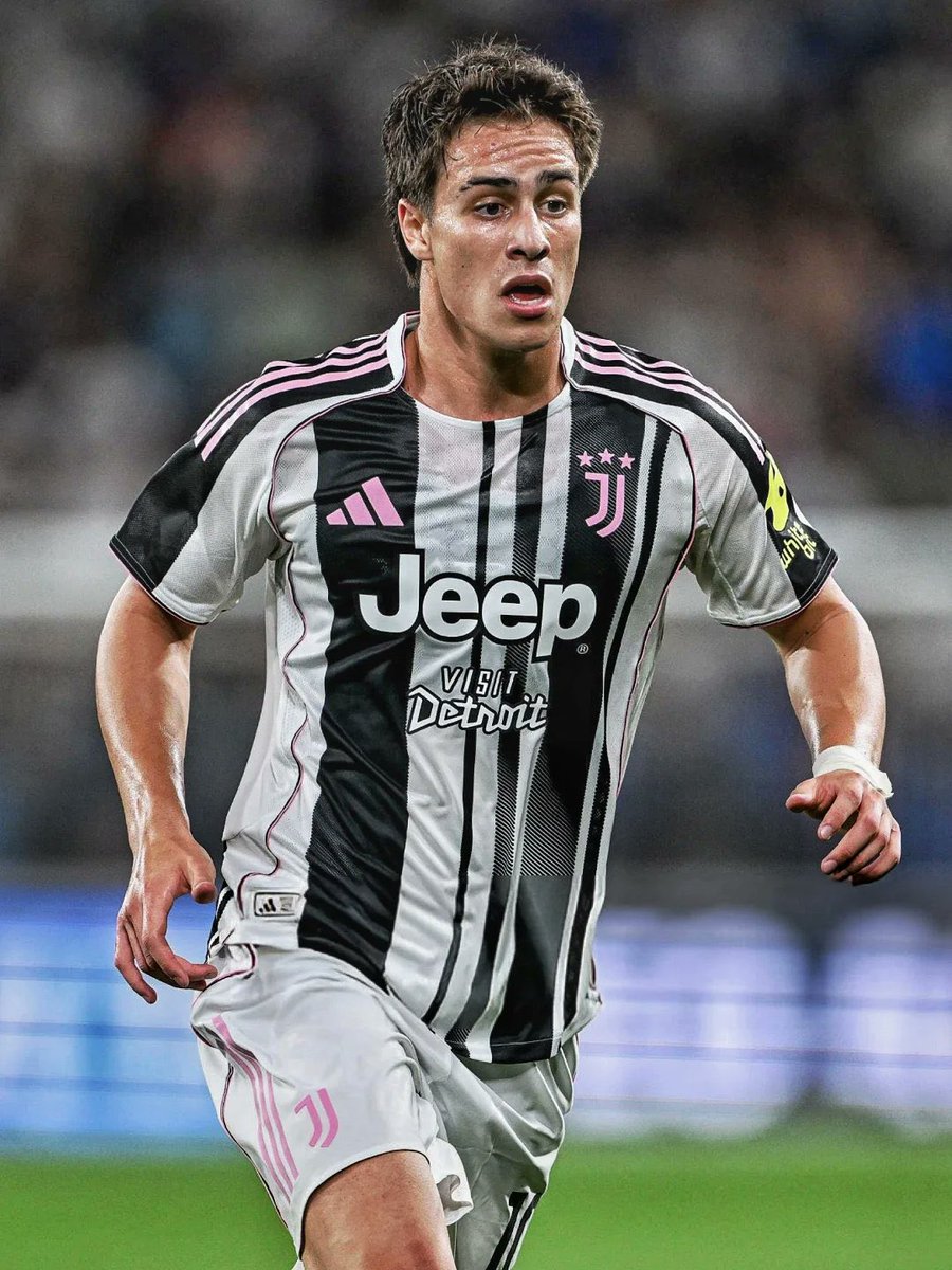 ccchec's tweet image. Sono fortunato, nel mio club giocano #Bremer e #Yildiz

#Juventus ⚪️⚫️