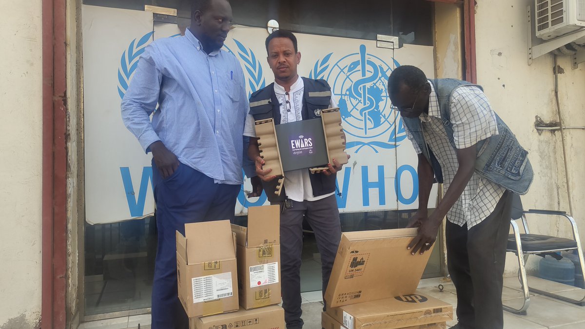 whosudan's tweet photo. .@whosudan donated laptops, tablets &amp; mobile phones to Blue Nile State MOH as part of a broader distribution of 147 laptops, 50 tablets &amp; 412 phones across #Sudan to improve early detection &amp; reporting of epidemic-prone diseases for timely prevention &amp; response via #EWARS. 🧵1/2 https://t.co/Ve3JhvBD20