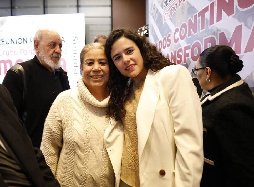 Senadora Margarita Valdez (@senadorav) on Twitter photo 🎉🎂 Hoy celebro a mi amiga, la Presidenta Nacional de Morena, <a href="/LuisaAlcalde/">Luisa Alcalde</a>
Su liderazgo firme y su compromiso con la transformación de México son inspiración para todas y todos.
Le deseo un cumpleaños lleno de salud, alegría y muchos éxitos en esta gran tarea de seguir 🎉🎂 Hoy celebro a mi amiga, la Presidenta Nacional de Morena, <a href="/LuisaAlcalde/">Luisa Alcalde</a>
Su liderazgo firme y su compromiso con la transformación de México son inspiración para todas y todos.
Le deseo un cumpleaños lleno de salud, alegría y muchos éxitos en esta gran tarea de seguir