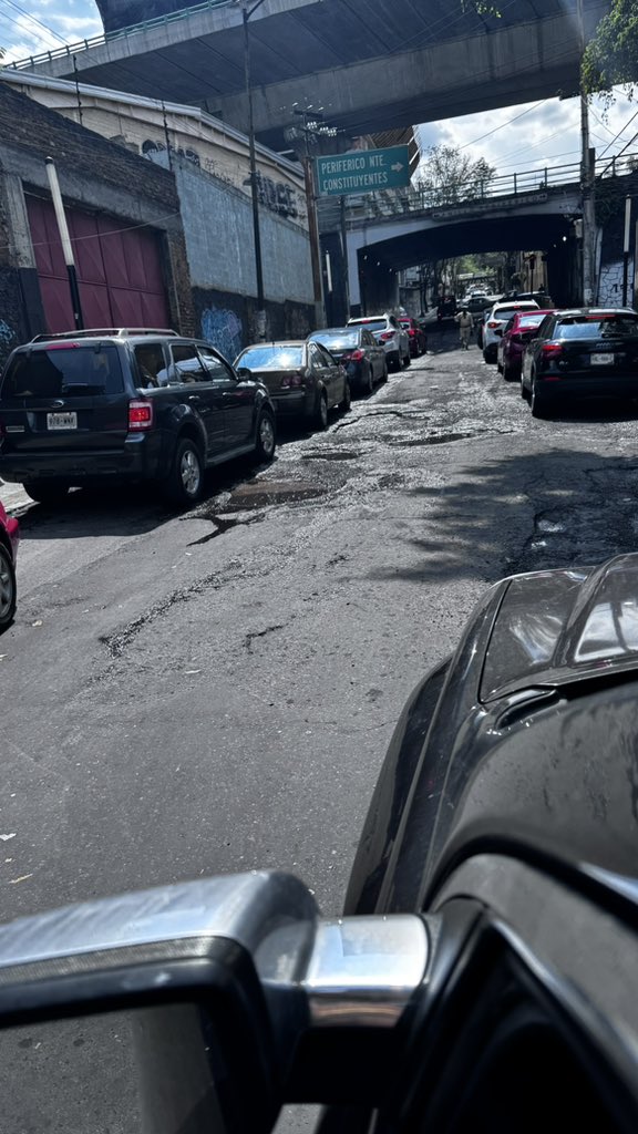 RCKPRODUCCIONES's tweet photo. #bache calle 4 esquina periférico @BJAlcaldia #reporte @TVAztecaCDMX_ https://t.co/MnjYlpLGEi