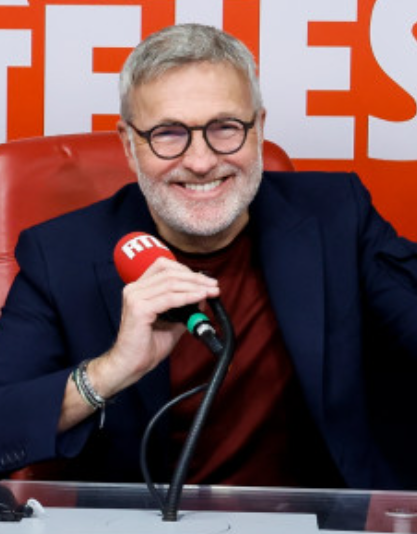 Mediasinfos's tweet image. Demain (Lundi) pour le grand retour de l'émission #LesGrossesTêtes sur @RTLFrance de 15H30 à 18H, @ruquierofficiel sera entouré de #AdilRami @Bernier_Michele @FranckFerrand @CarolineDiament @FabrizioBucella et #YoannRiou. mediasinfosblog.wordpress.com