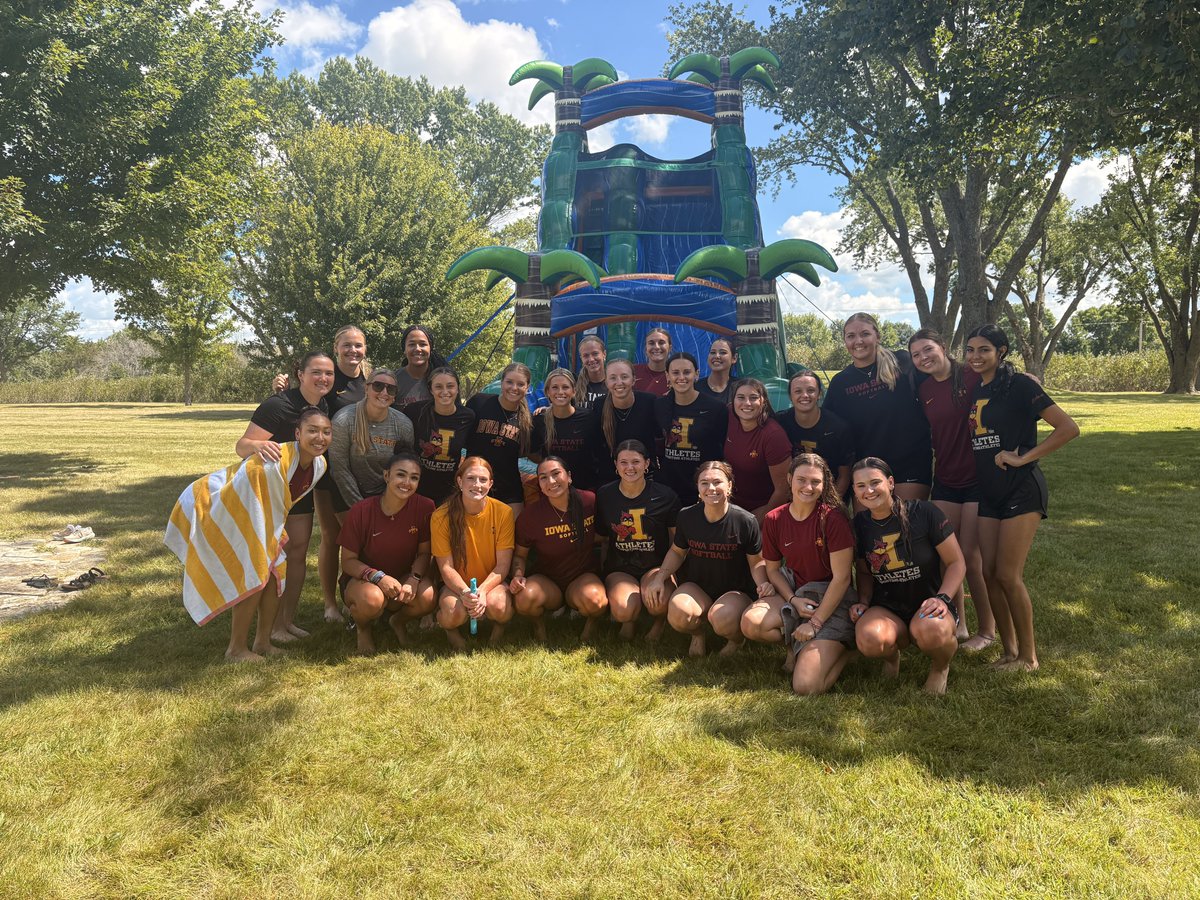 CycloneSB's tweet photo. the gang’s all here 🤩

2025 Cyclone Olympics ✔️

🌪️🥎🌪️ https://t.co/w5cbiTeAQ6