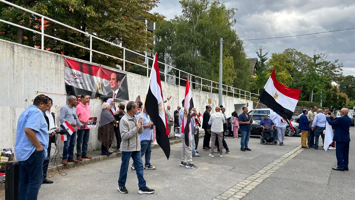 السيسي المرعوب من حصار السفارات مستأجر #بلطجية_السفارات عشان يحموها