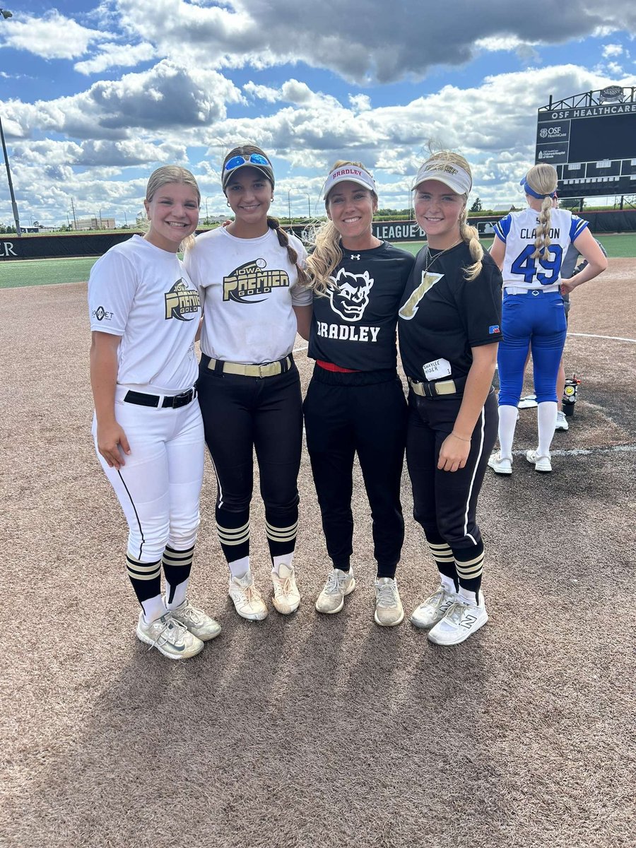 Shaylee Hiser 2027 (@shayleehiser) on Twitter photo Thank you so much to <a href="/BradleySoftball/">Bradley Softball</a> and <a href="/CoachSWillis22/">Sarah Willis</a> for such an amazing camp!! I learned so much and got to showcase my skills. I can’t wait to get back on campus and keep learning about Bradley!! Go braves 🖤❤️<a href="/IowaPremierFP/">Iowa Premier Fastpitch</a> <a href="/jimdonovan45/">Jim Donovan</a> <a href="/softballBHS_/">Barrington H.S. Softball</a> Thank you so much to <a href="/BradleySoftball/">Bradley Softball</a> and <a href="/CoachSWillis22/">Sarah Willis</a> for such an amazing camp!! I learned so much and got to showcase my skills. I can’t wait to get back on campus and keep learning about Bradley!! Go braves 🖤❤️<a href="/IowaPremierFP/">Iowa Premier Fastpitch</a> <a href="/jimdonovan45/">Jim Donovan</a> <a href="/softballBHS_/">Barrington H.S. Softball</a>