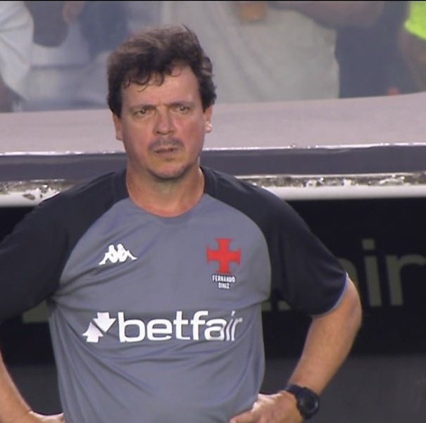 eu chegando no pagode e vendo minha ex

com outro