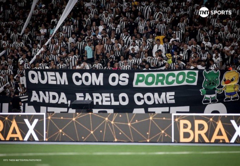 sccpmemes_'s tweet photo. NOSSAS DUAS PUTAS 🖕🖕🖕 https://t.co/3axG5o6QCp